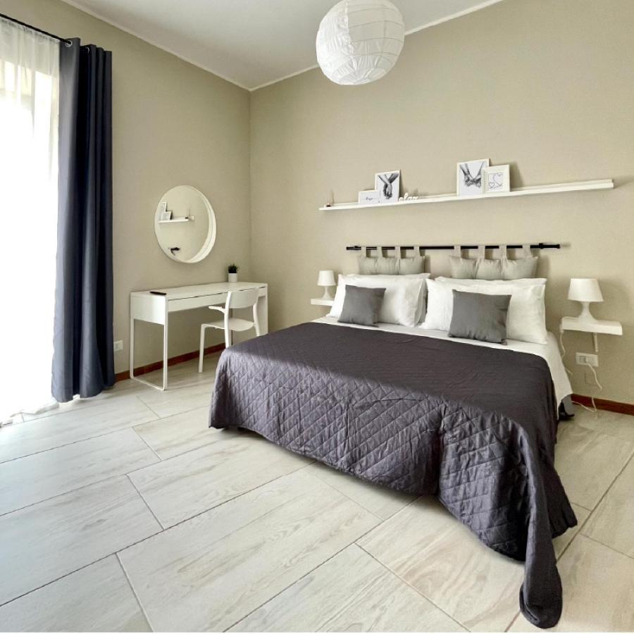 Grey Apartment Caiazzo Exteriér fotografie