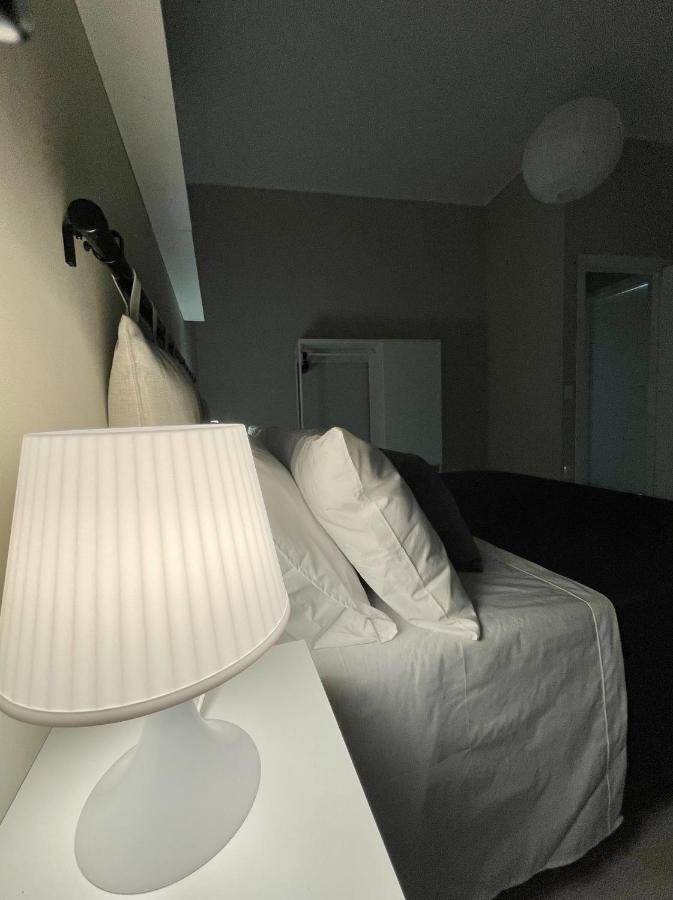 Grey Apartment Caiazzo Exteriér fotografie