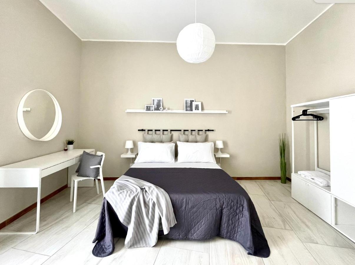 Grey Apartment Caiazzo Exteriér fotografie